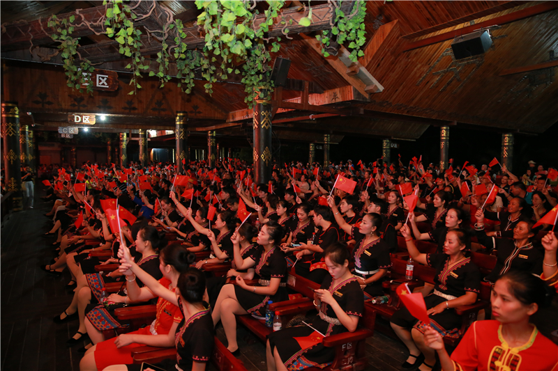 11、檳榔谷舉辦民族團結紅歌合唱大賽 慶祝新中國成立70周年