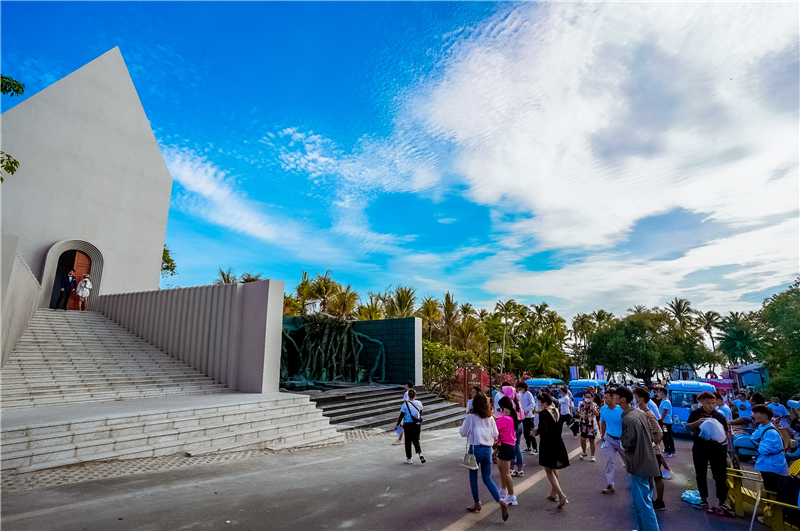 婚紗攝影機(jī)構(gòu)負(fù)責(zé)人參觀大小洞天婚拍基地 婚紗攝影機(jī)構(gòu)負(fù)責(zé)人參觀大小洞天婚拍基地