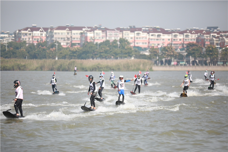 比賽現場. 比賽現場.